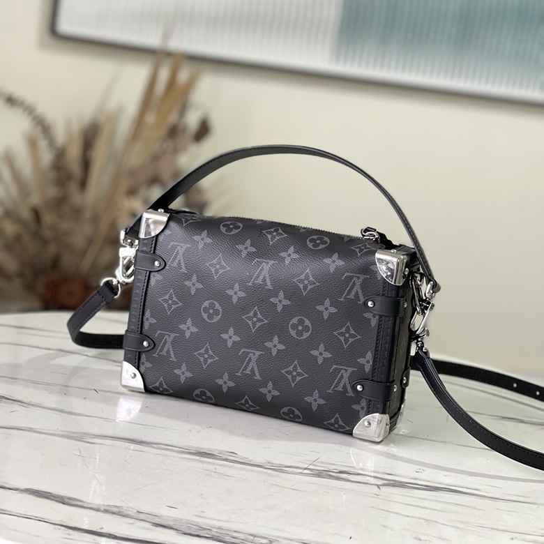 路易威登女士黑色帆佈老花肩帶飾邊金色五金可拆卸可調節肩帶單肩斜挎行李箱包M46358 軟盒子￥1280.00的图片-高仿LV包包、高仿lv女包