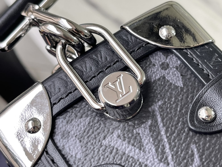 路易威登女士黑色帆佈老花肩帶飾邊金色五金可拆卸可調節肩帶單肩斜挎行李箱包M46358 軟盒子￥1280.00的图片-高仿LV包包、高仿lv女包