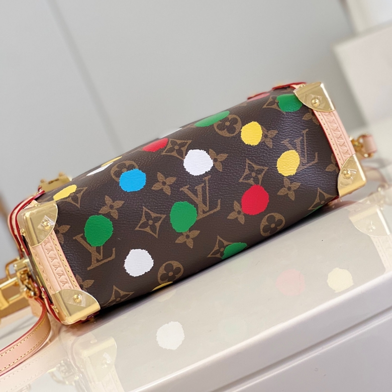 路易威登23新款ONTHEGO 女士棕色帆佈老花金色五金粉色肩帶飾有小號托特包M46373¥1280.00的图片-高仿LV包包、高仿lv女包 路易威登23新款ONTHEGO 女士棕色帆佈老花金色五金粉色肩帶飾有小號托特包M46373¥1280.00的图片-高仿LV包包、高仿lv女包