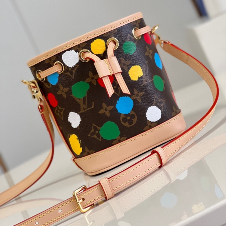 原單lv手袋lv女包LV草間彌生繫列mini水桶包M81863￥1280.00的图片-高仿LV包包、高仿lv女包