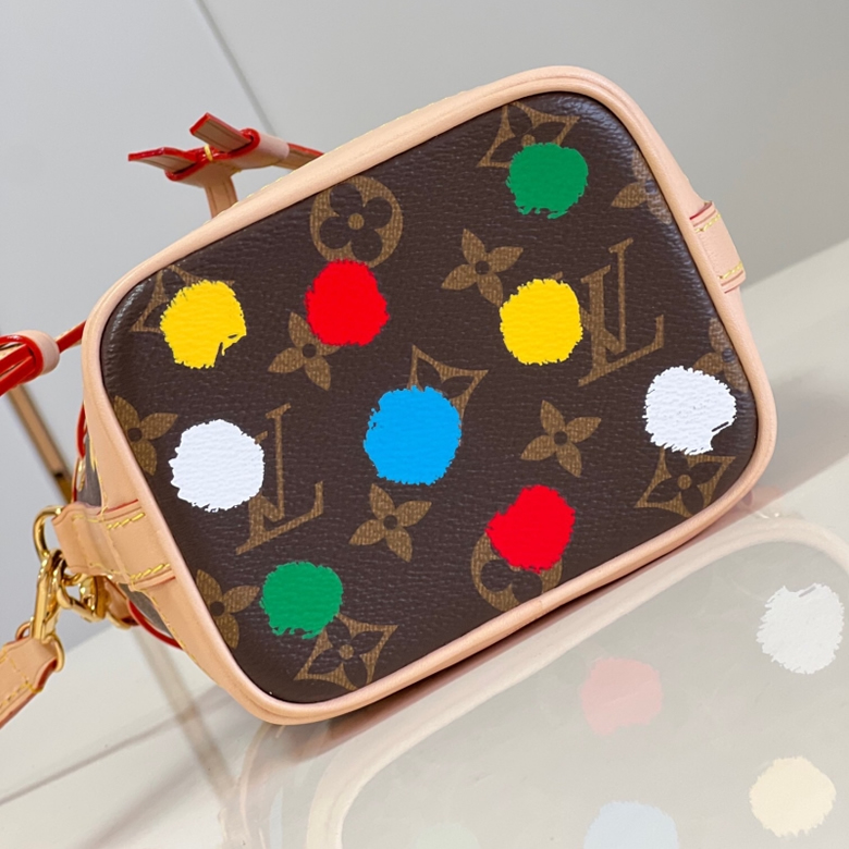 原單lv手袋lv女包LV草間彌生繫列mini水桶包M81863￥1280.00的图片-高仿LV包包、高仿lv女包