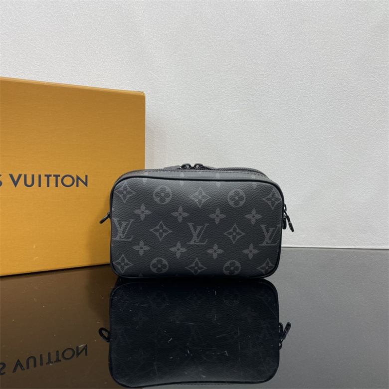 原單LV男包NANO ALPHA手袋 M82542￥1080.00的图片-高仿LV包包、高仿lv男包