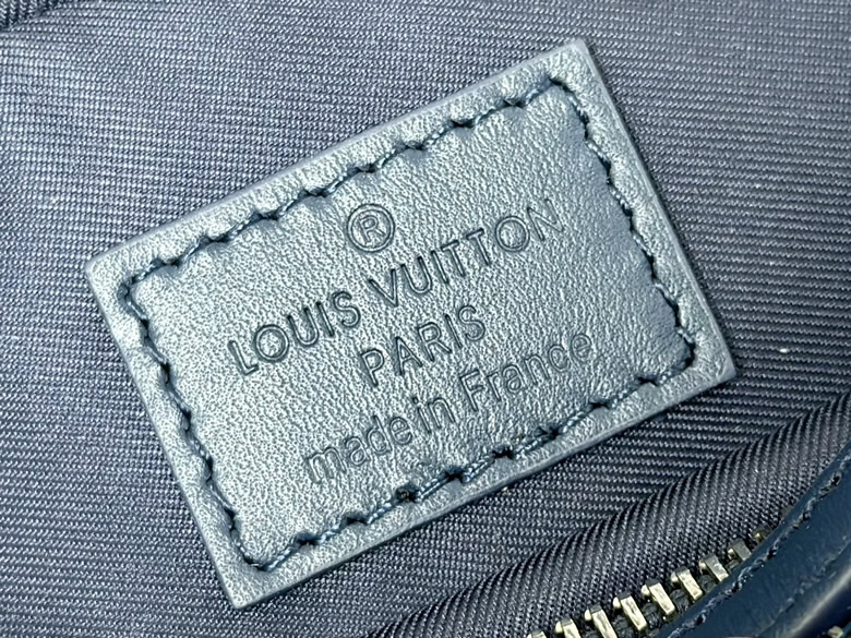 LV公文包棋盤格Dandy中號公文包 N40438藍色¥1480.00的图片-高仿LV包包、高仿lv男包 LV公文包棋盤格Dandy中號公文包 N40438藍色¥1480.00的图片-高仿LV包包、高仿lv男包