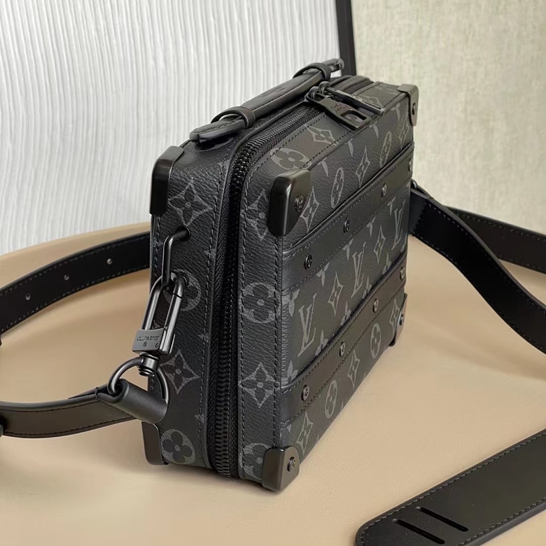 LV原單2023年春夏男士單肩包HANDLE SOFT TRUNK手袋老花盒子斜挎包 M45935黑花￥1880.00的图片-高仿LV包包、高仿lv男包
