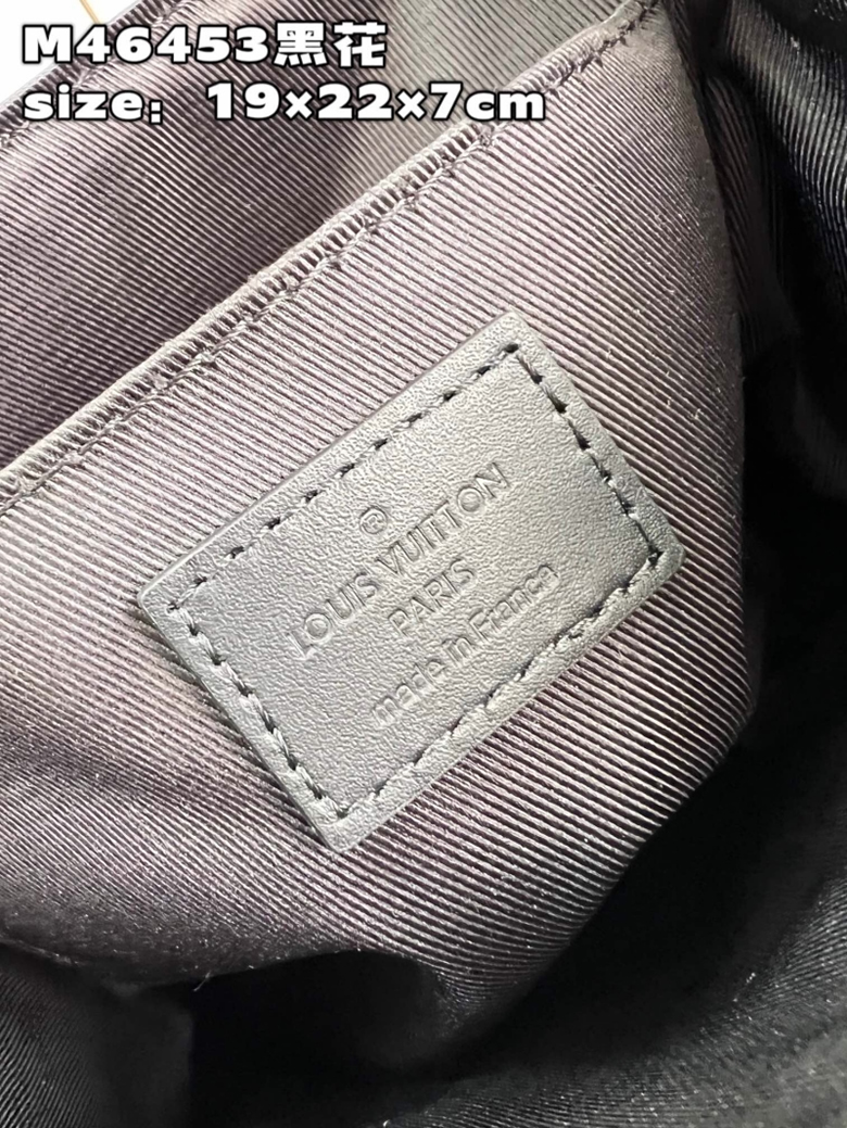 原單LV SAC PLAT LV男士迷妳手袋 M46453手提斜挎包￥1980.00的图片-高仿LV包包、高仿lv男包