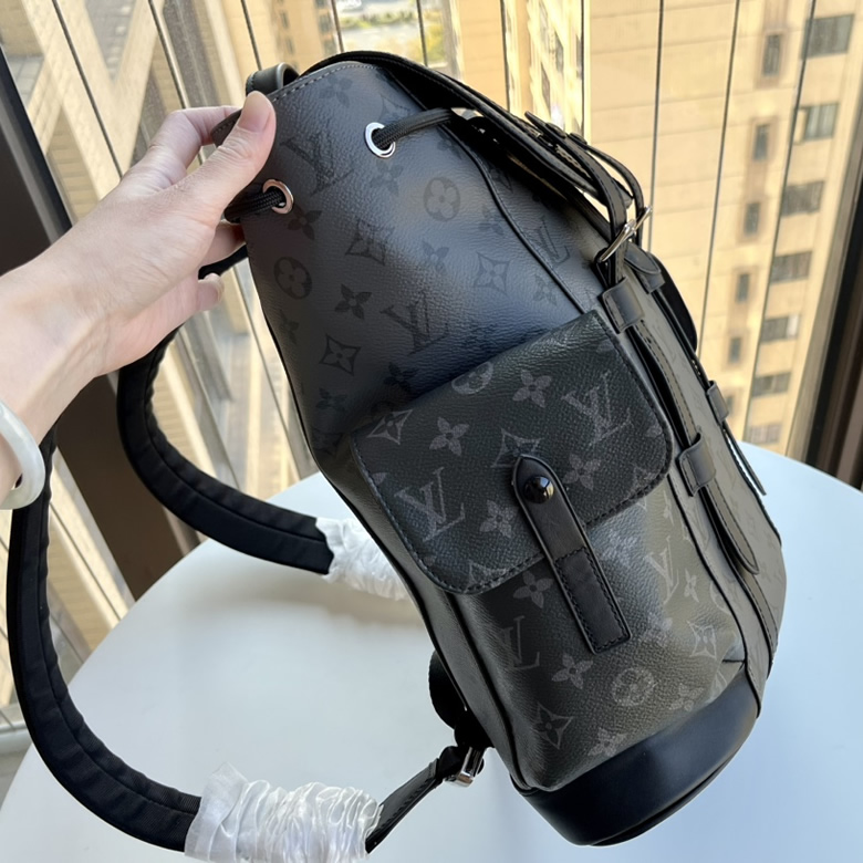 LV背包帆佈和皮革飾邊小號雙肩包M46331￥1980.00的图片-高仿LV包包、高仿lv男包