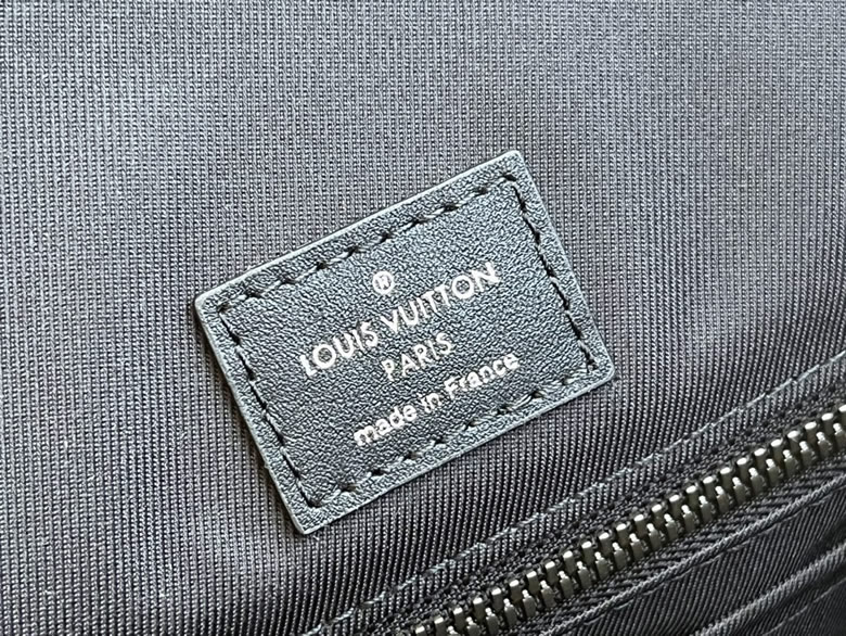 LV背包帆佈和皮革飾邊小號雙肩包M46331￥1980.00的图片-高仿LV包包、高仿lv男包