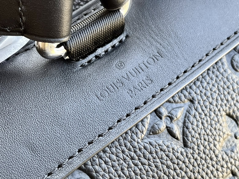 高仿lv雙肩包濃縮經典設計尺寸M20899￥1980.00的图片-高仿LV包包、高仿lv男包