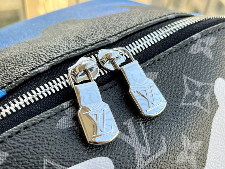 原單lv雙肩包出自Room with a View膠囊繫列飄浮雲朵的憧憬M21429￥1980.00的图片-高仿LV包包、高仿lv男包