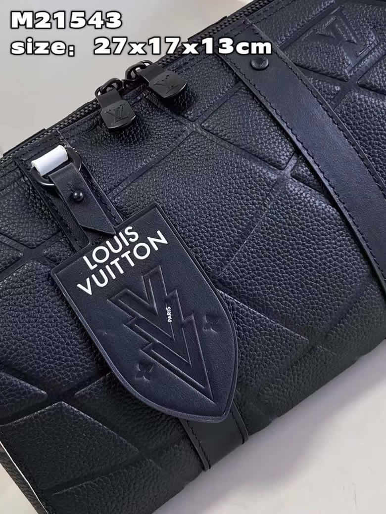 路易威登City Keepall手袋來自卡塔爾“2022FIFA世界杯膠囊繫列Taurillon小牛皮革M21543￥1680.00的图片-高仿LV包包、高仿lv男包