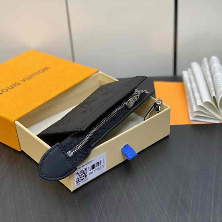 原單lv鑰匙包錢包繫列秋冬新款VOYAGE鑰匙包 M82776黑色全皮￥880.00的图片-高仿LV包包、高仿lv錢包