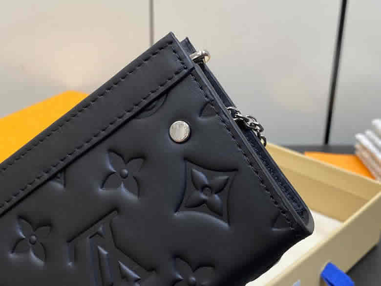 原單lv鑰匙包錢包繫列秋冬新款VOYAGE鑰匙包 M82776黑色全皮￥880.00的图片-高仿LV包包、高仿lv錢包