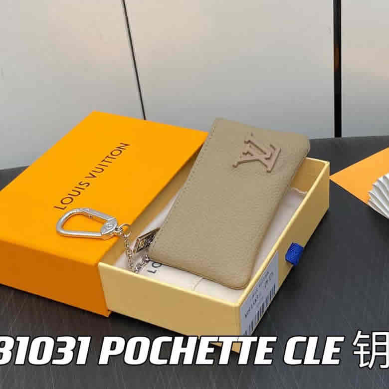 高仿lv全皮鑰匙包錢包繫列 POCHETTE CLE 鑰匙包 m81031杏色￥680.00的图片-高仿LV包包、高仿lv錢包