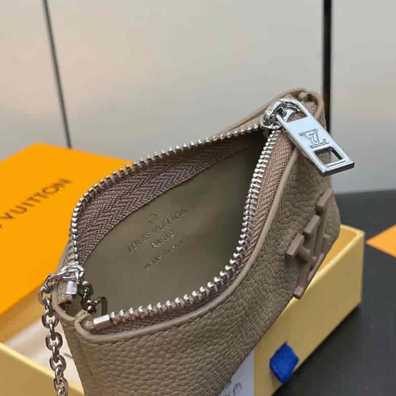 高仿lv全皮鑰匙包錢包繫列 POCHETTE CLE 鑰匙包 m81031杏色￥680.00的图片-高仿LV包包、高仿lv錢包