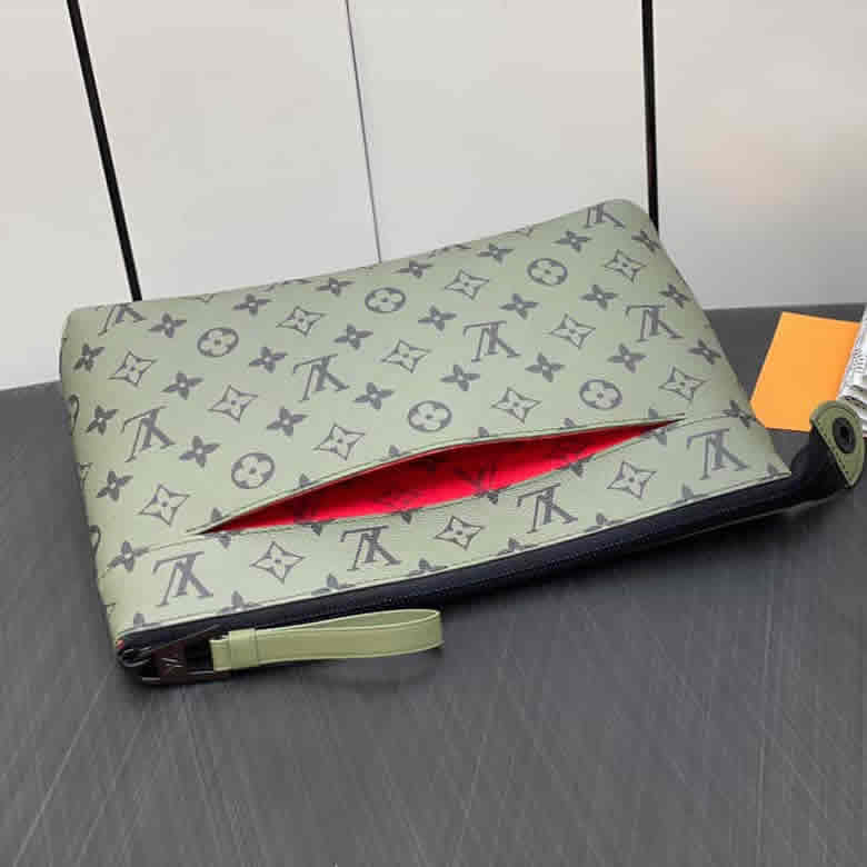 原單lv手包手拿包繫列 Pochette Voyage Souple手拿包Keepall Bandoulière25手包 M82008綠花￥980.00的图片-高仿LV包包、高仿lv錢包