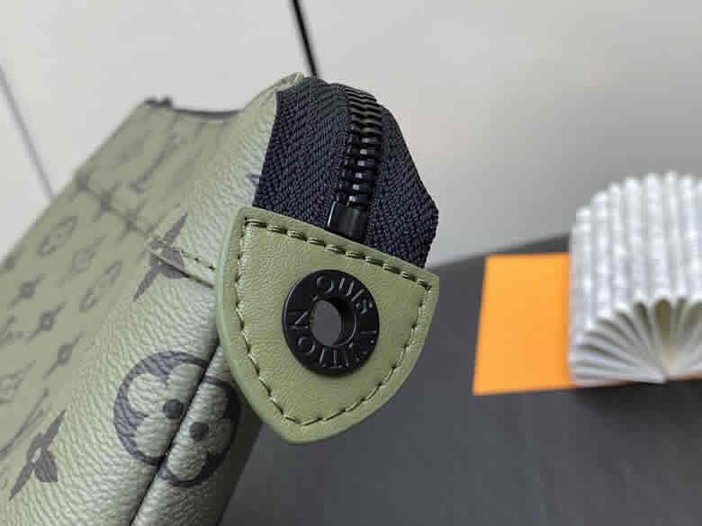 原單lv手包手拿包繫列 Pochette Voyage Souple手拿包Keepall Bandoulière25手包 M82008綠花￥980.00的图片-高仿LV包包、高仿lv錢包