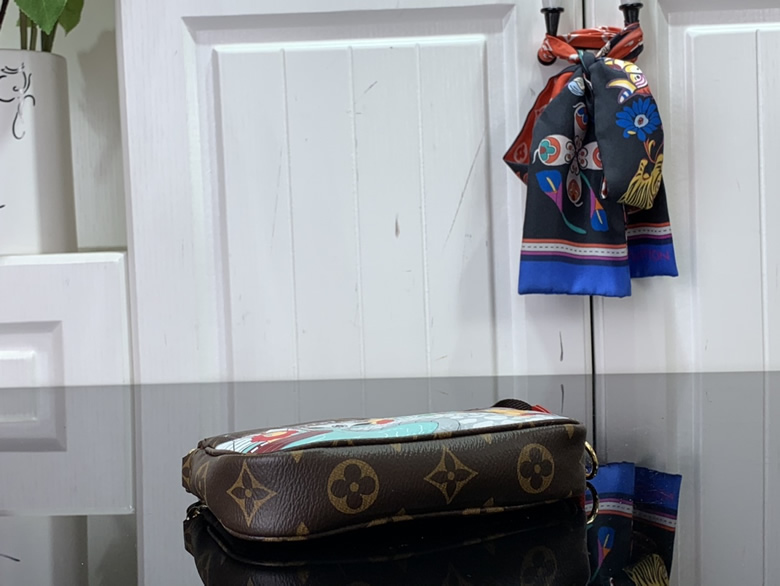 頂級原單Mini花卉風箏路過水上舢闆lv手拿包M81965-lv錢包￥1180.00的图片-高仿LV包包、高仿lv錢包