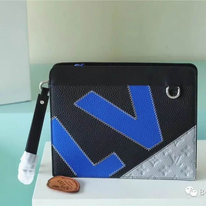 高仿LV錢包男士STANDING POUCH手拿包 M81310多色￥980.00的图片-高仿LV包包、高仿lv錢包