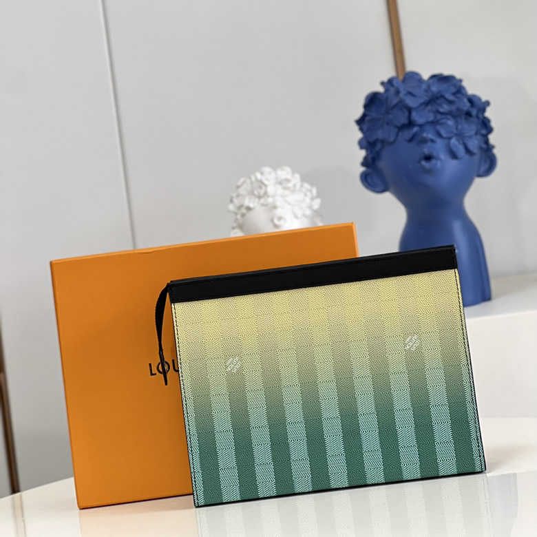 LV高端版本男士手拿包POCHETTE VOYAGE 手拿包 M81317￥1280.00的图片-高仿LV包包、高仿lv錢包