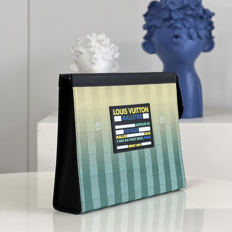 LV高端版本男士手拿包POCHETTE VOYAGE 手拿包 M81317￥1280.00的图片-高仿LV包包、高仿lv錢包