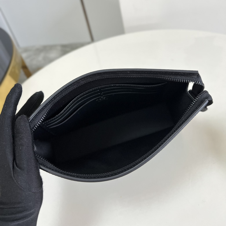 LV高端版本男士手拿包POCHETTE VOYAGE 手拿包 M81317￥1280.00的图片-高仿LV包包、高仿lv錢包