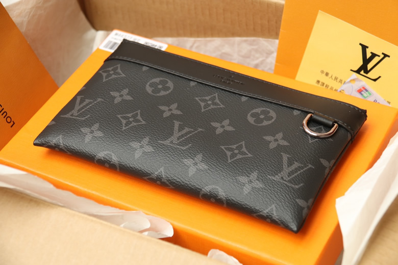 lv新款男包牛皮飾面印花手拿包黑花手包卡槽M44323￥880.00的图片-高仿LV包包、高仿lv錢包