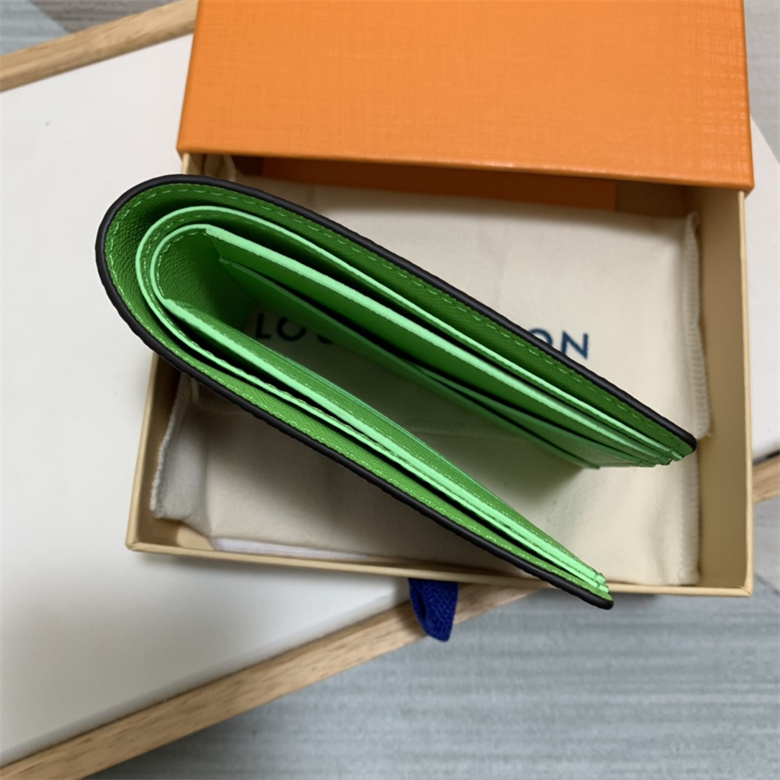 高仿lv錢包Multiple錢夾N°7 標識 M81257￥780.00的图片-高仿LV包包、高仿lv錢包