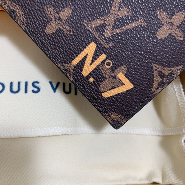 高仿lvCoin卡夾花卉LV字母Monogram塗層帆佈M81256￥880.00的图片-高仿LV包包、高仿lv錢包