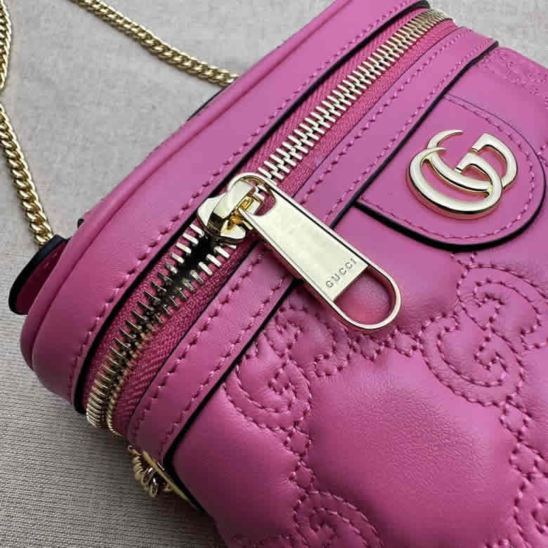 高仿GUCCI古馳GG Matelassé迷妳手提包723770玫紅¥980.00的图片-高仿古奇包包Gucci、高仿古奇女包Gucci 高仿GUCCI古馳GG Matelassé迷妳手提包723770玫紅¥980.00的图片-高仿古奇包包Gucci、高仿古奇女包Gucci