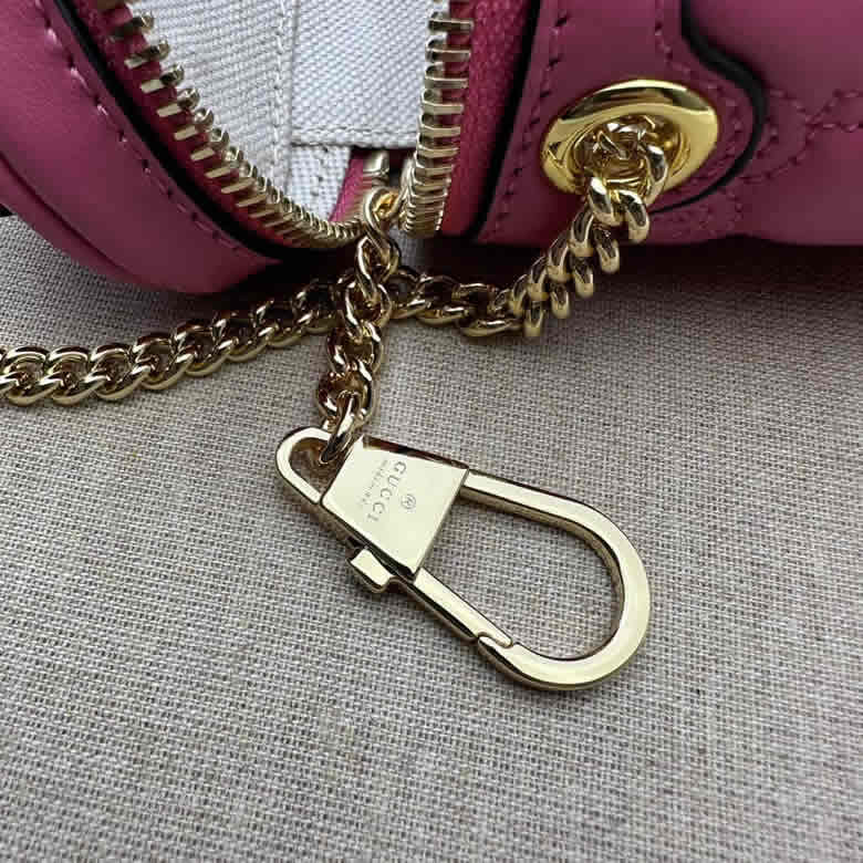 高仿GUCCI古馳GG Matelassé迷妳手提包723770玫紅¥980.00的图片-高仿古奇包包Gucci、高仿古奇女包Gucci 高仿GUCCI古馳GG Matelassé迷妳手提包723770玫紅¥980.00的图片-高仿古奇包包Gucci、高仿古奇女包Gucci