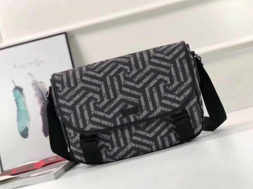 最新款原單Gucci男士休閑單肩斜跨包 201732￥1680.00