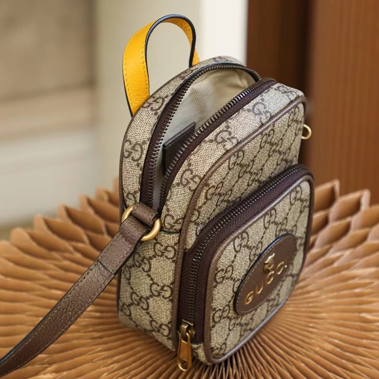 高仿Gucci Neo Vintage迷你手袋Gucci相機包虎頭包 658556¥980.00的图片-高仿古奇包包Gucci、高仿古奇錢包Gucci 高仿Gucci Neo Vintage迷你手袋Gucci相機包虎頭包 658556¥980.00的图片-高仿古奇包包Gucci、高仿古奇錢包Gucci