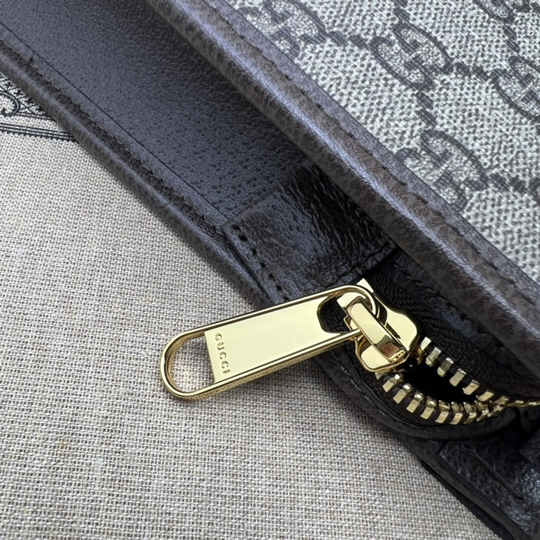 高仿GUCCI古馳印花手拿包703805￥980.00的图片-高仿古奇包包Gucci、高仿古奇錢包Gucci