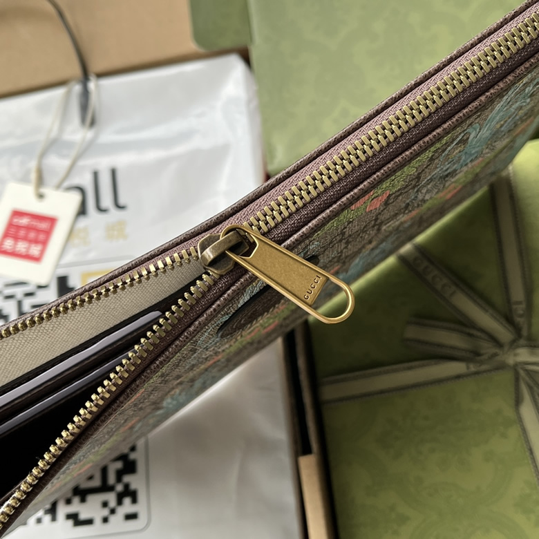 高仿古奇手包2022新年老虎和花朵印花米色和烏木色688378￥980.00的图片-高仿古奇包包Gucci、高仿古奇錢包Gucci