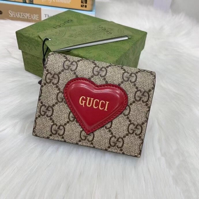 古馳新款錢包 情人節限定款愛心卡包 648848愛心￥880.00的图片-高仿古奇包包Gucci、高仿古奇錢包Gucci