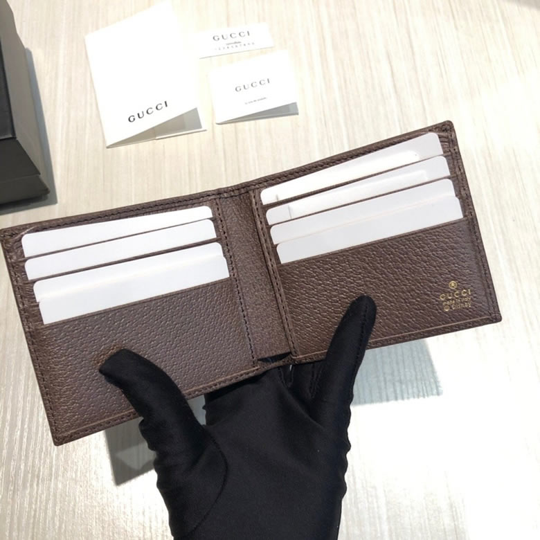 古馳錢包Disney x Gucci唐老鴨印花雙摺錢包 647937￥880.00的图片-高仿古奇包包Gucci、高仿古奇錢包Gucci