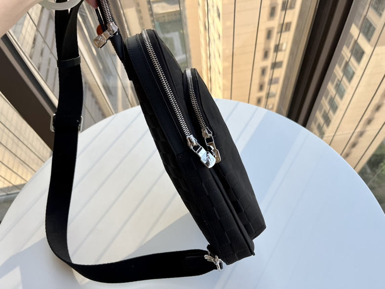 LV/路易威登男包單肩包黑色壓印棋盤格紋復古休閑斜挎包N45303￥980.00的图片-高仿LV包包、高仿lv男包