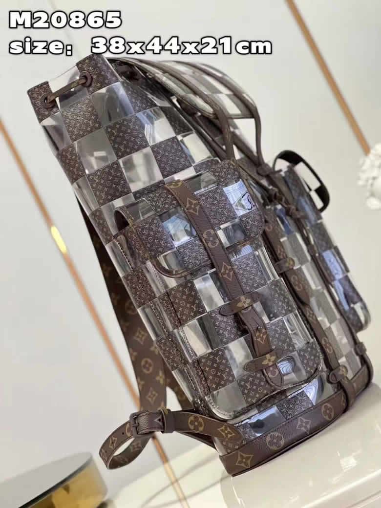 LV2022秋冬季Christopher 雙肩包 M20865￥1880.00的图片-高仿LV包包、高仿lv男包