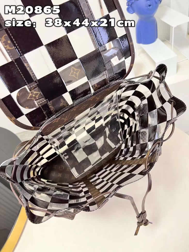 LV2022秋冬季Christopher 雙肩包 M20865￥1880.00的图片-高仿LV包包、高仿lv男包