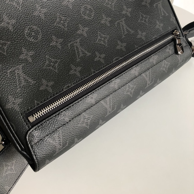 路易威登LV黑武士郵差包男士黑花2021款M30746￥1480.00的图片-高仿LV包包、高仿lv男包