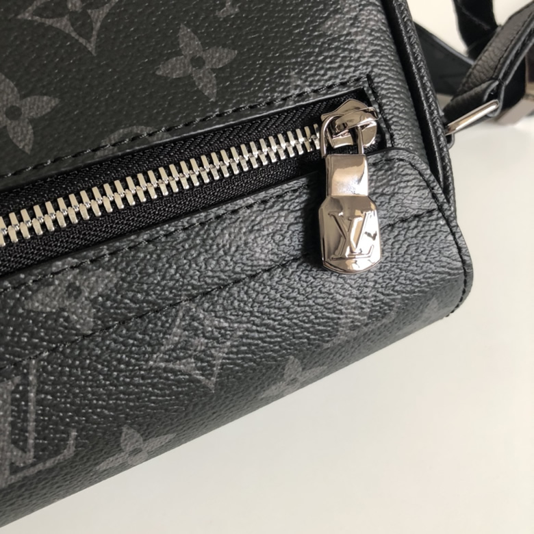 路易威登LV黑武士郵差包男士黑花2021款M30746￥1480.00的图片-高仿LV包包、高仿lv男包