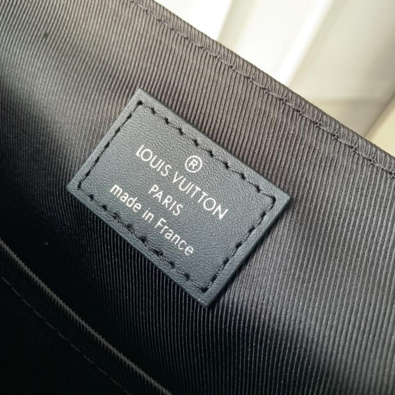 LV原單N42711 DISTRICT 小號郵差包￥1480.00的图片-高仿LV包包、高仿lv男包