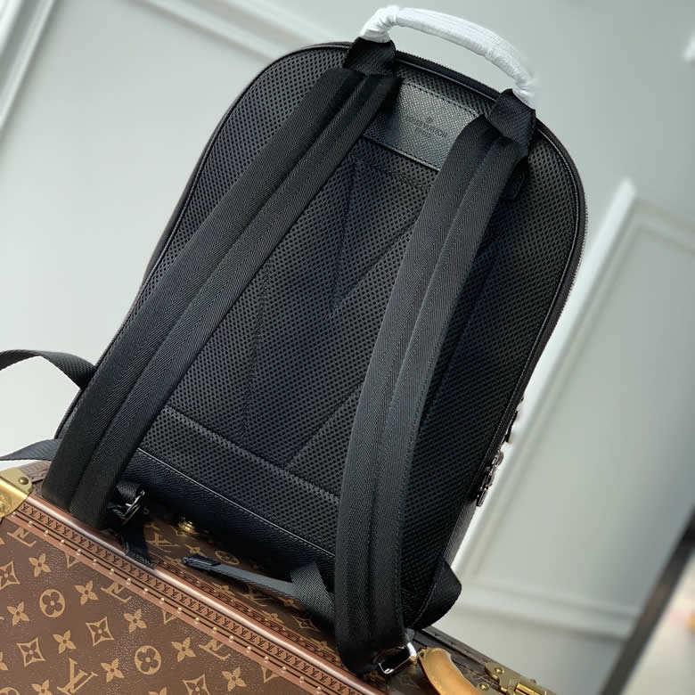 高仿LV双肩包 ADRIAN BACKPACK M30857￥1680.00的图片-高仿LV包包、高仿lv男包