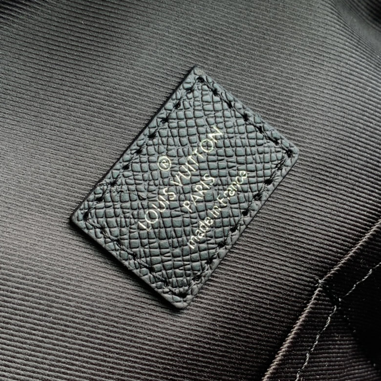 高仿LV双肩包 ADRIAN BACKPACK M30857￥1680.00的图片-高仿LV包包、高仿lv男包