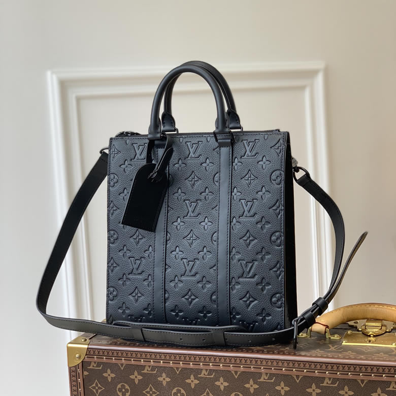 高仿LV手提斜跨包Sac Plat Cross 手袋 M59960￥1680.00的图片-高仿LV包包、高仿lv男包