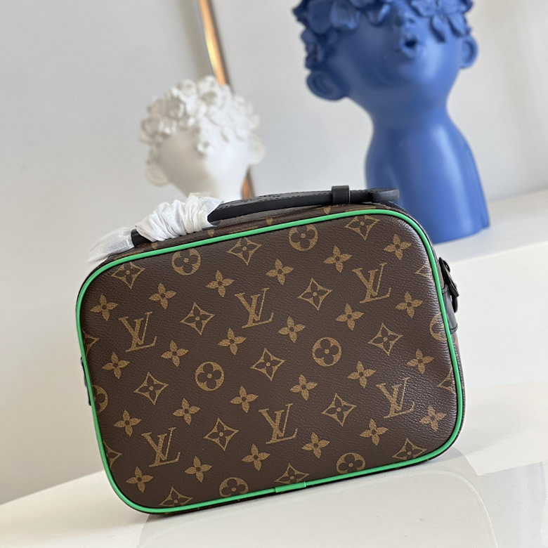 高仿lv男包S-Lock 郵差包凝聚路易威登的經典筆觸M46246￥1480.00的图片-高仿LV包包、高仿lv男包