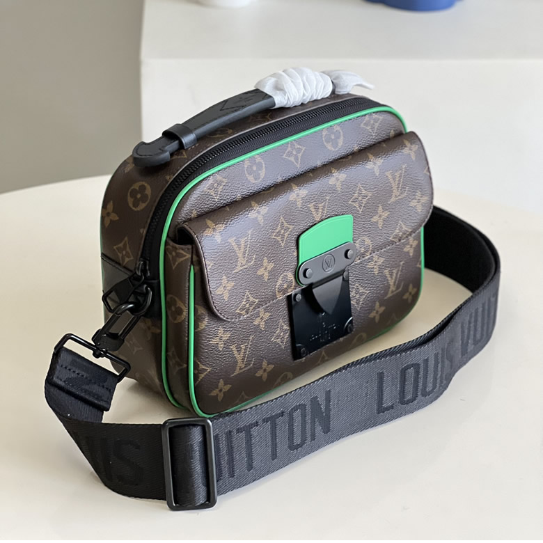 高仿lv男包S-Lock 郵差包凝聚路易威登的經典筆觸M46246￥1480.00的图片-高仿LV包包、高仿lv男包