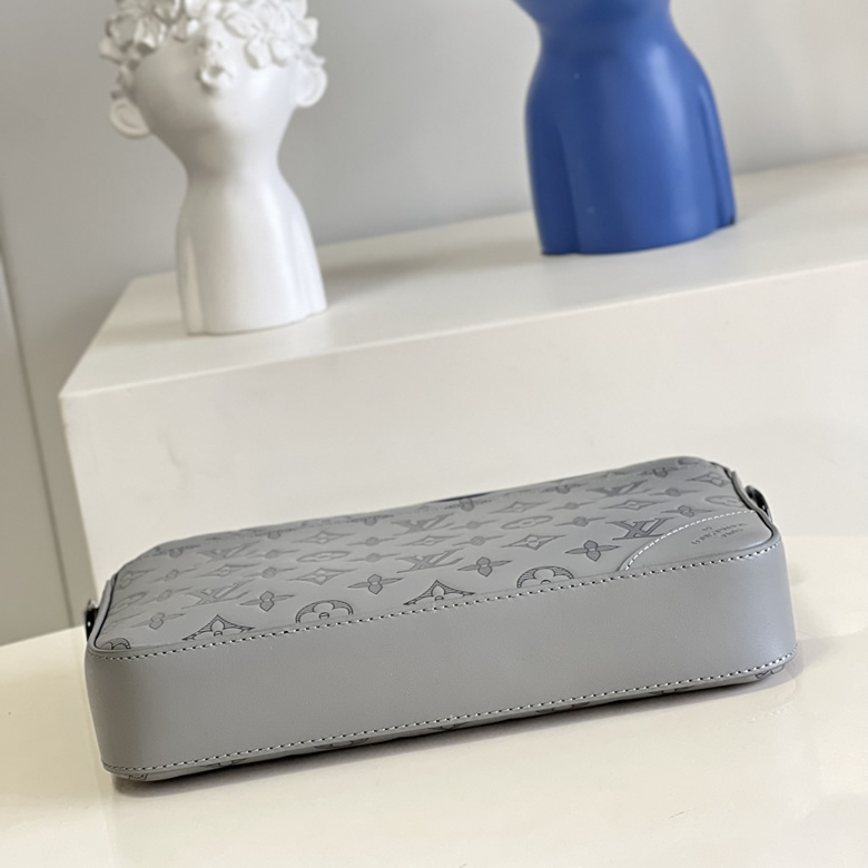 高仿LV路易威登Duo郵差包二件套男士斜挎包二合一背包 M46104￥1480.00的图片-高仿LV包包、高仿lv男包