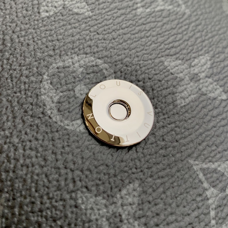 高仿LV男士Saumur單肩包 M45912黑色老花￥1480.00的图片-高仿LV包包、高仿lv男包