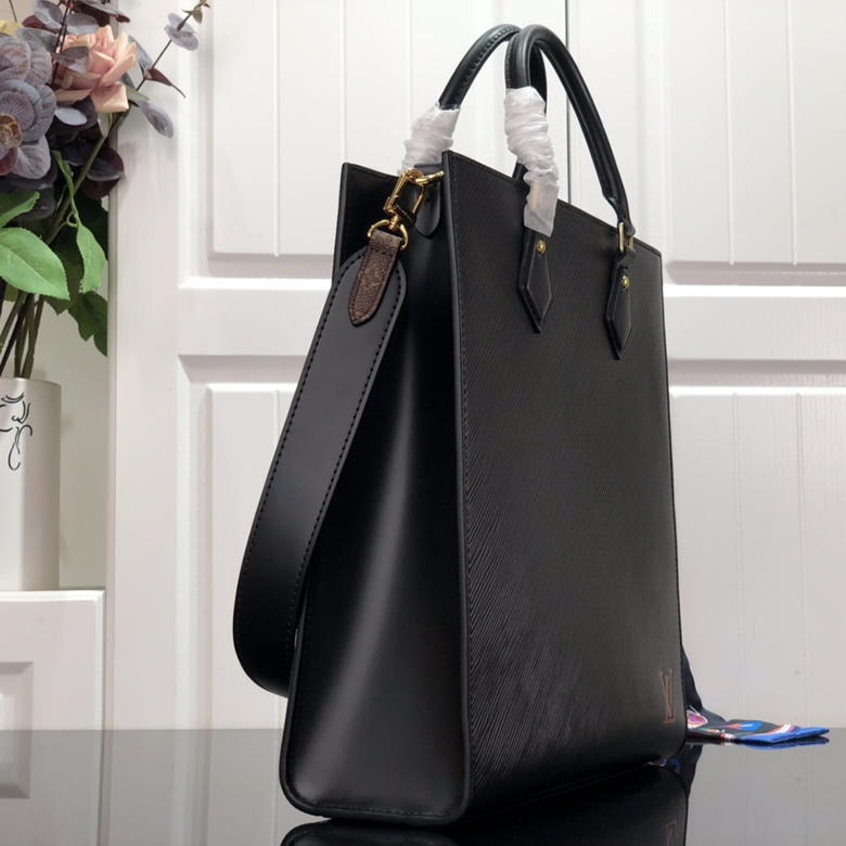 高仿lv手提斜跨男包SAC PLAT PM水波紋手袋m586585/8657克色￥1680.00的图片-高仿LV包包、高仿lv男包